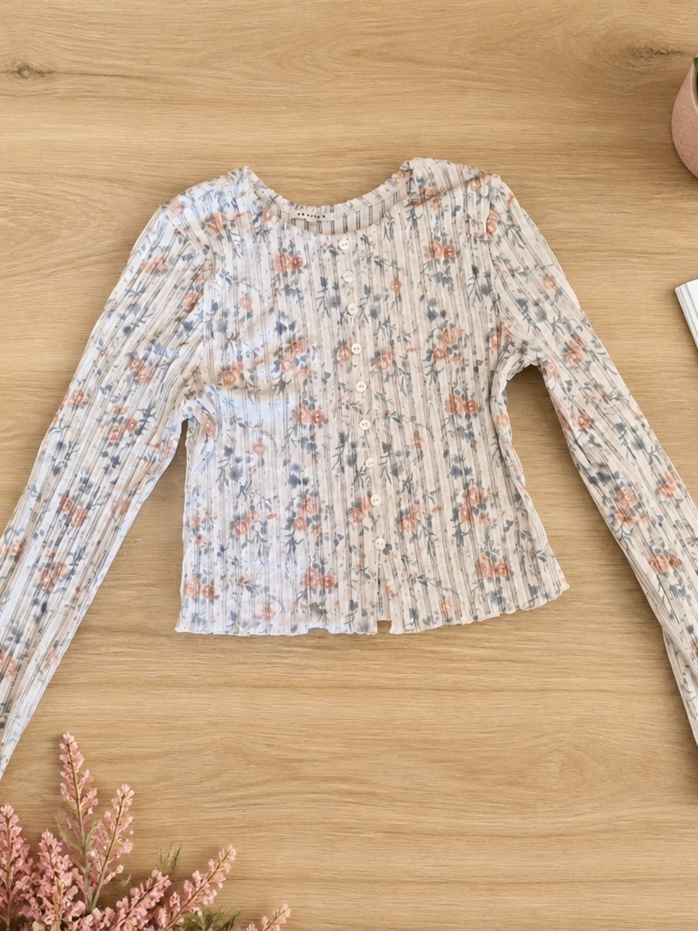Delicate Floral Pleated Button-Front Top - Cream/Pink